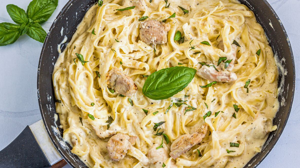 Adding more pasta to fix an Alfredo with too much butter