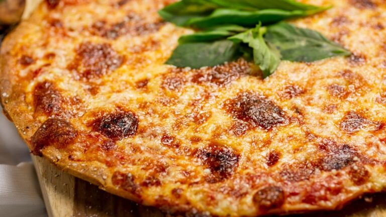 Best Frozen Cauliflower Pizza and Pizza Crusts You Have to Try!