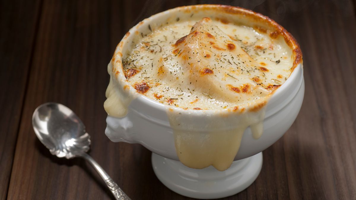 Best Substitutes for Gruyere Cheese in French Onion Soup