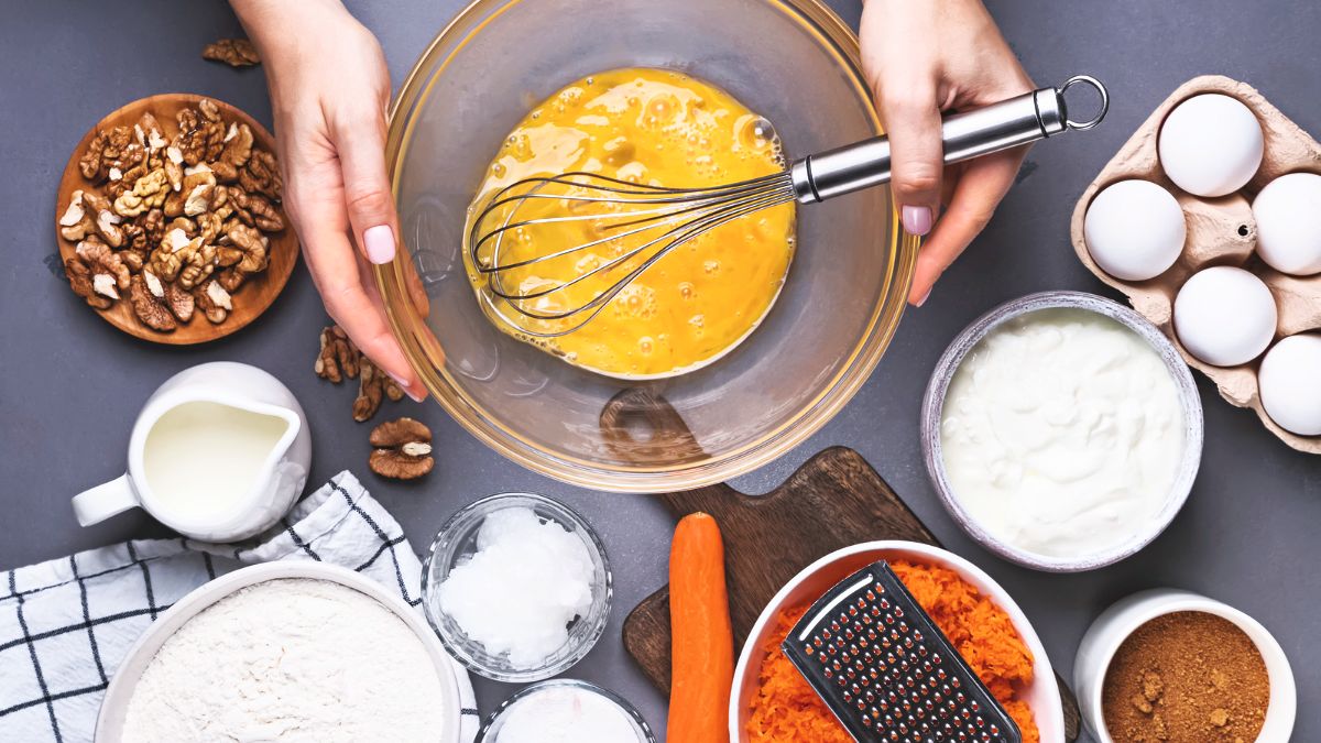 Carrot Cake vs. Spice Cake