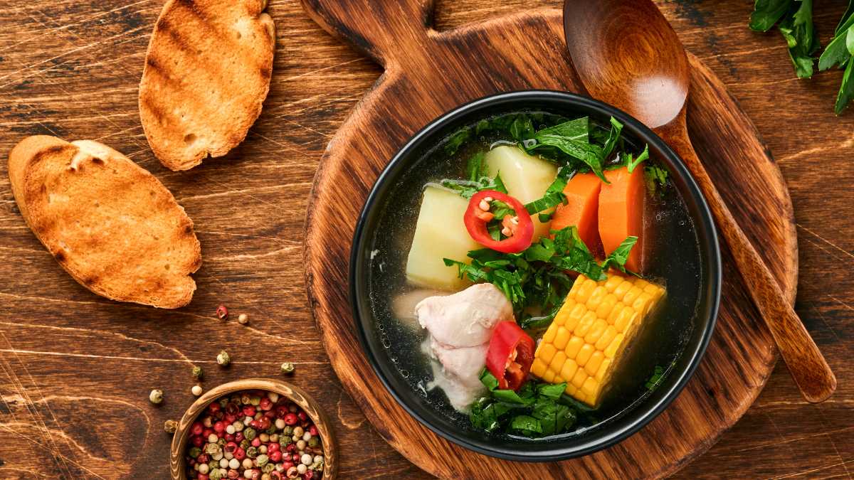 Cazuela de Ave is chiles national dish