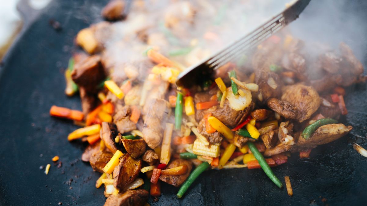 Chicken Wok to Eat with Boiled Eggs for Lunch