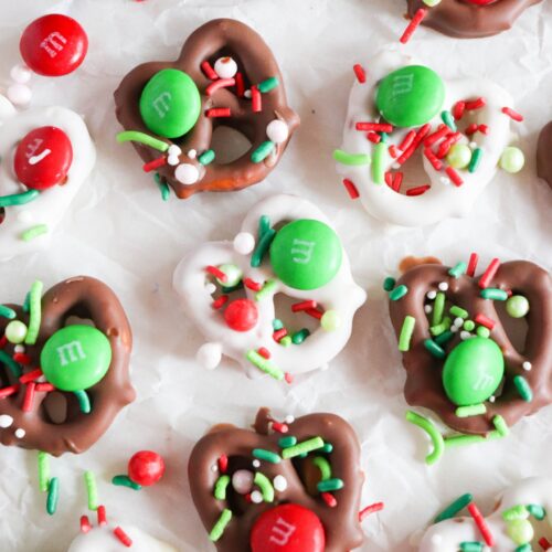 Christmas Chocolate Dipped Pretzel Recipe 12 scaled 1