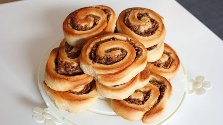 Cinnamon Rolls with Apple Pie Filling