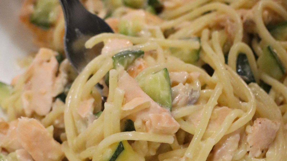 Creamy Salmon and Zucchini Pasta