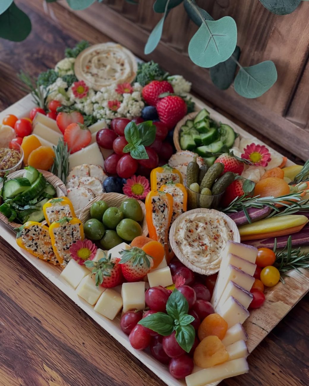 Did you know we have vegetarian options .cheeseboard vegetarian veggies cheeseandcrackers cheeseandwine healthyfood