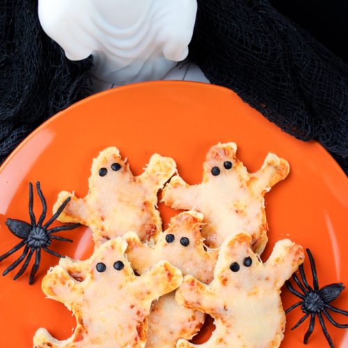 Ghost Pizza Recipe for Halloween Dinner