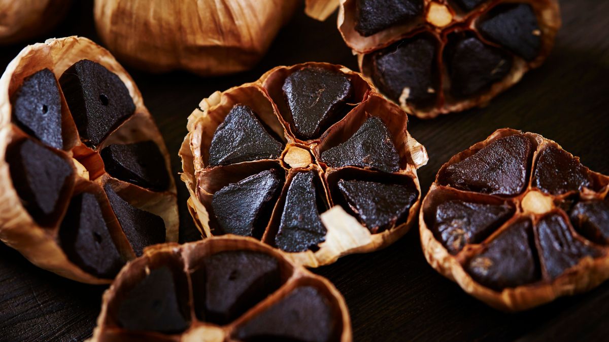 Gray and Black Garlic Crossection