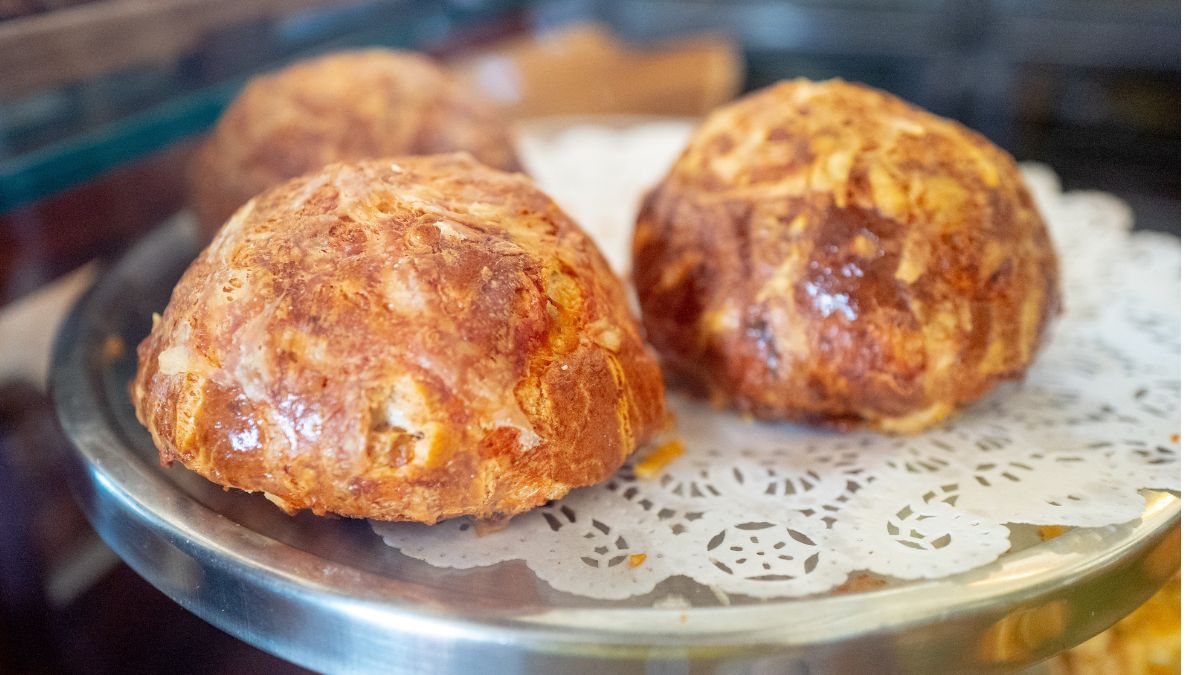 Gruyere and Ham Puffs