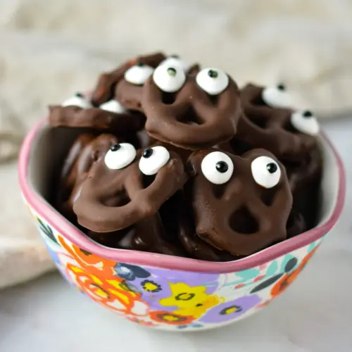 Halloween Chocolate Pretzels 2 1022x1536 1