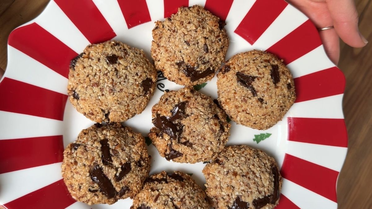 Healthy Almond Chocolate Chip Cookies Recipe