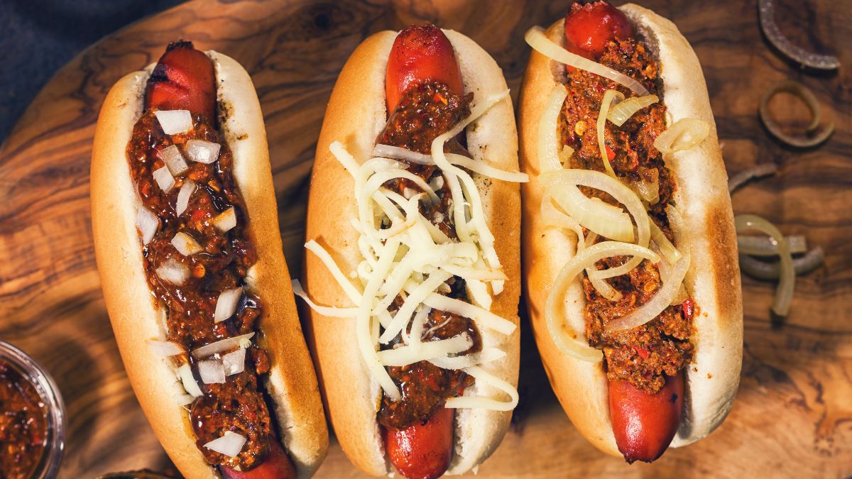 Hot Dog with Gouda Cheese