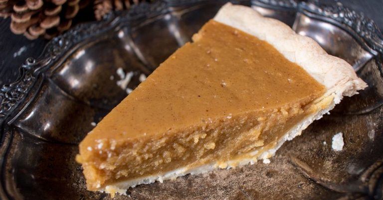 How to Keep Pumpkin Pie Warm