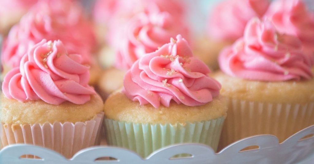 How to Make Store-Bought Strawberry Frosting Better?