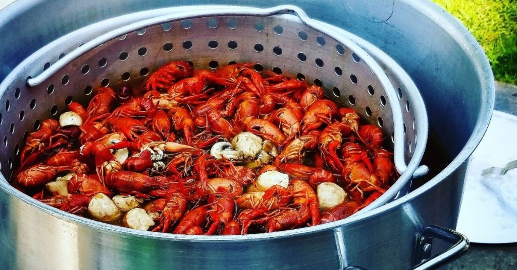 How to Reheat Frozen Crawfish