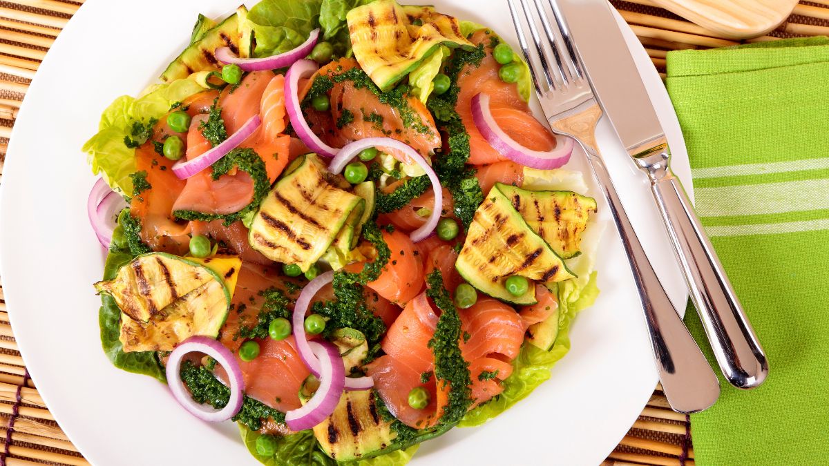 How to Serve Smoked Salmon