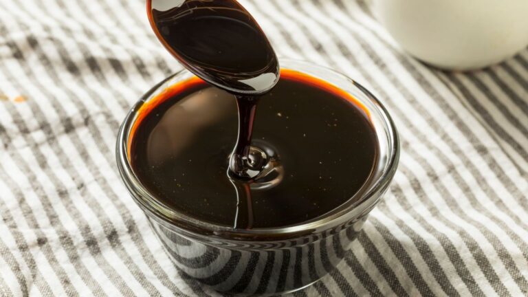 Molasses Substitute for Gingerbread Cookies