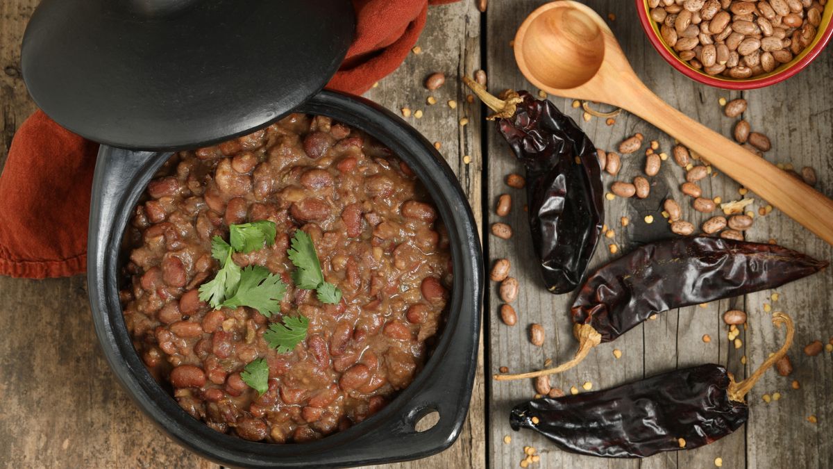 Navy Beans vs. Pinto Beans