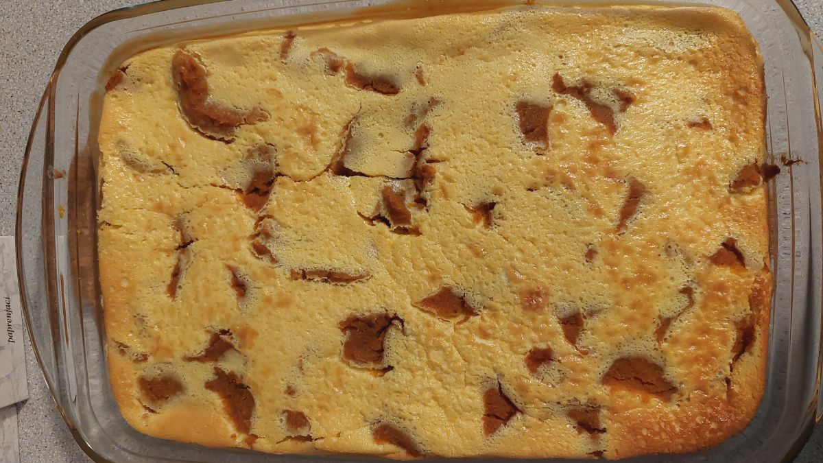 Pumpkin Cheesecake Bars with Shortbread Crust