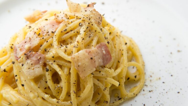 The Perfect Pancetta Substitute for Carbonara [6 Vege & Non-Vege Options]