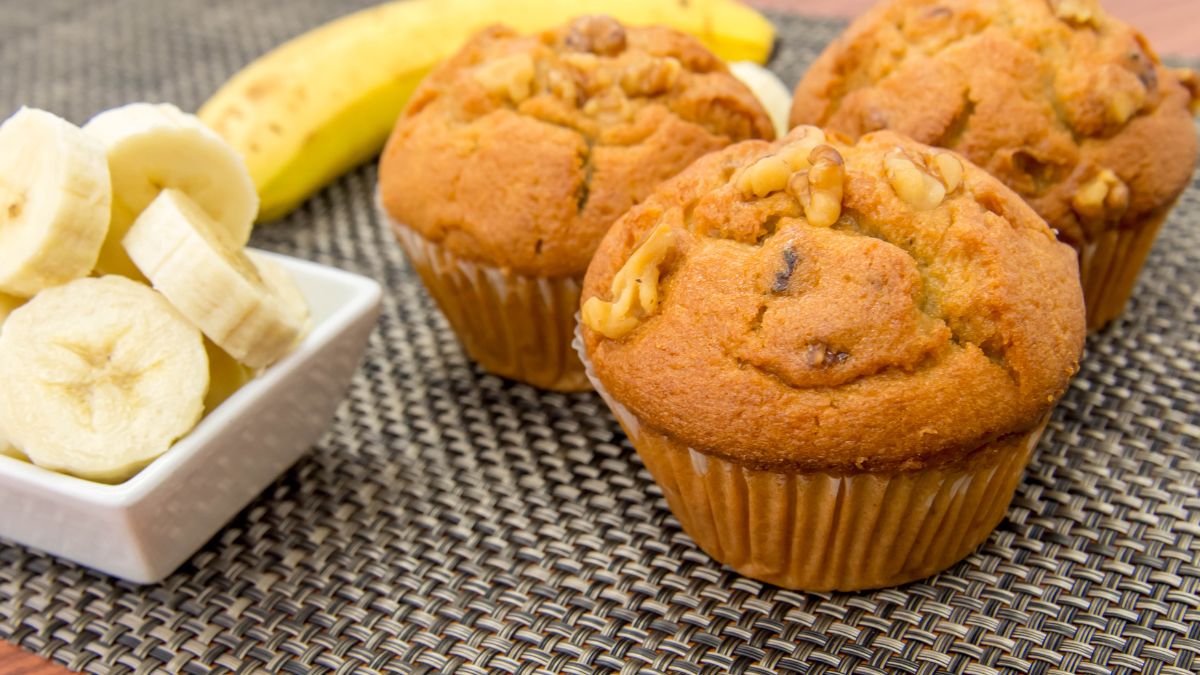 Walnut Muffins With Banana Puree