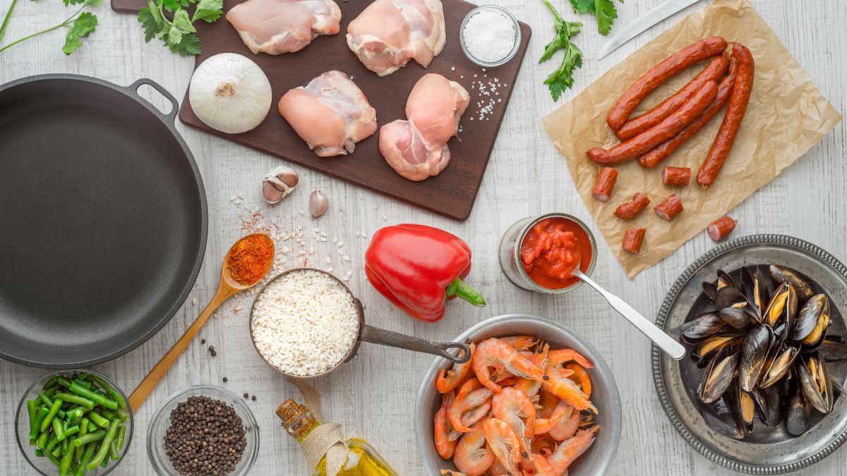 What Are 5 Main Ingredients in Paella