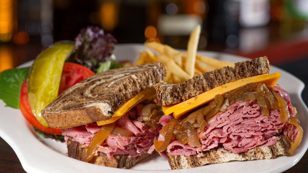 What Goes Well With Corned Beef Sandwich