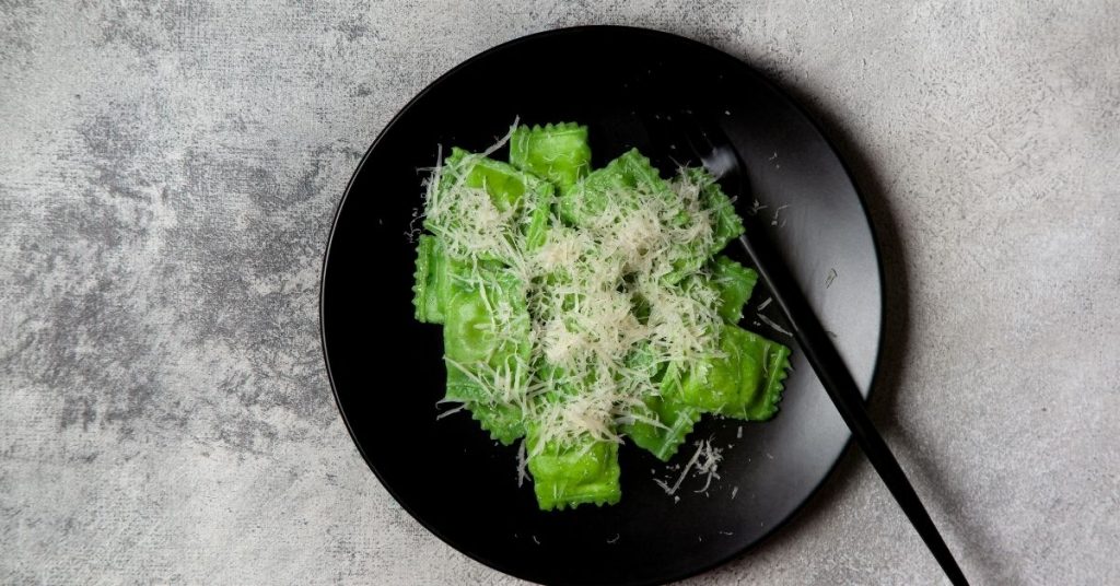 What Sauce to Serve With Spinach Ravioli