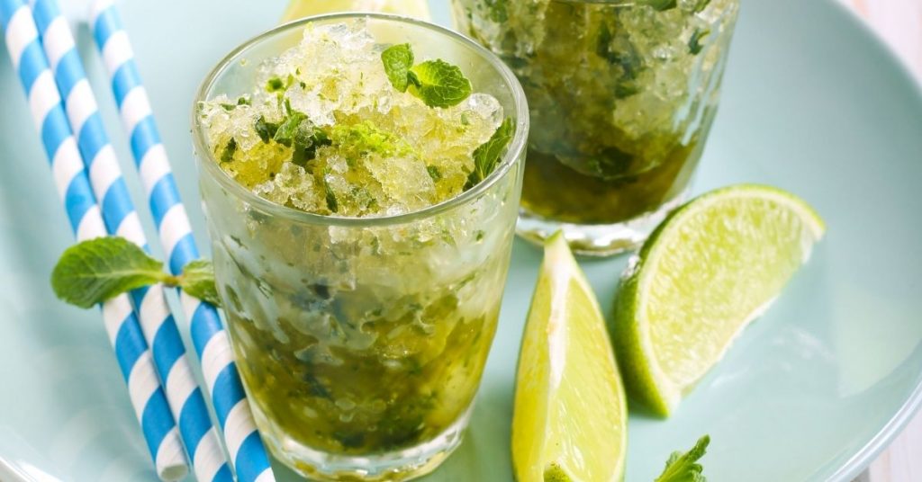 What to Serve With Chili at a party