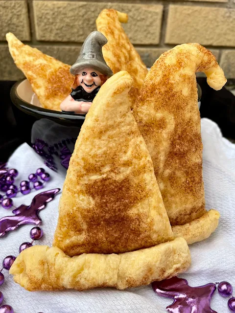 Witch bowl with witch hat crecents