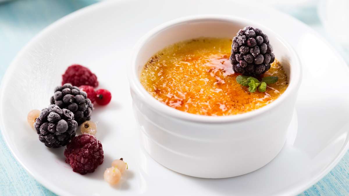 blackberry as decoration on Crème Brulée