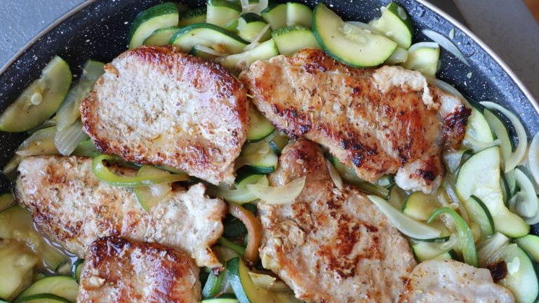 Boneless Pork Chops And Zucchini Skillet