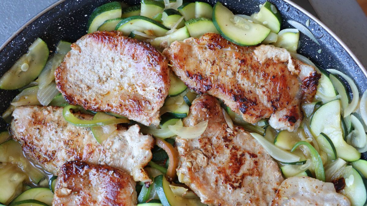 boneless pork chops and zucchini easy