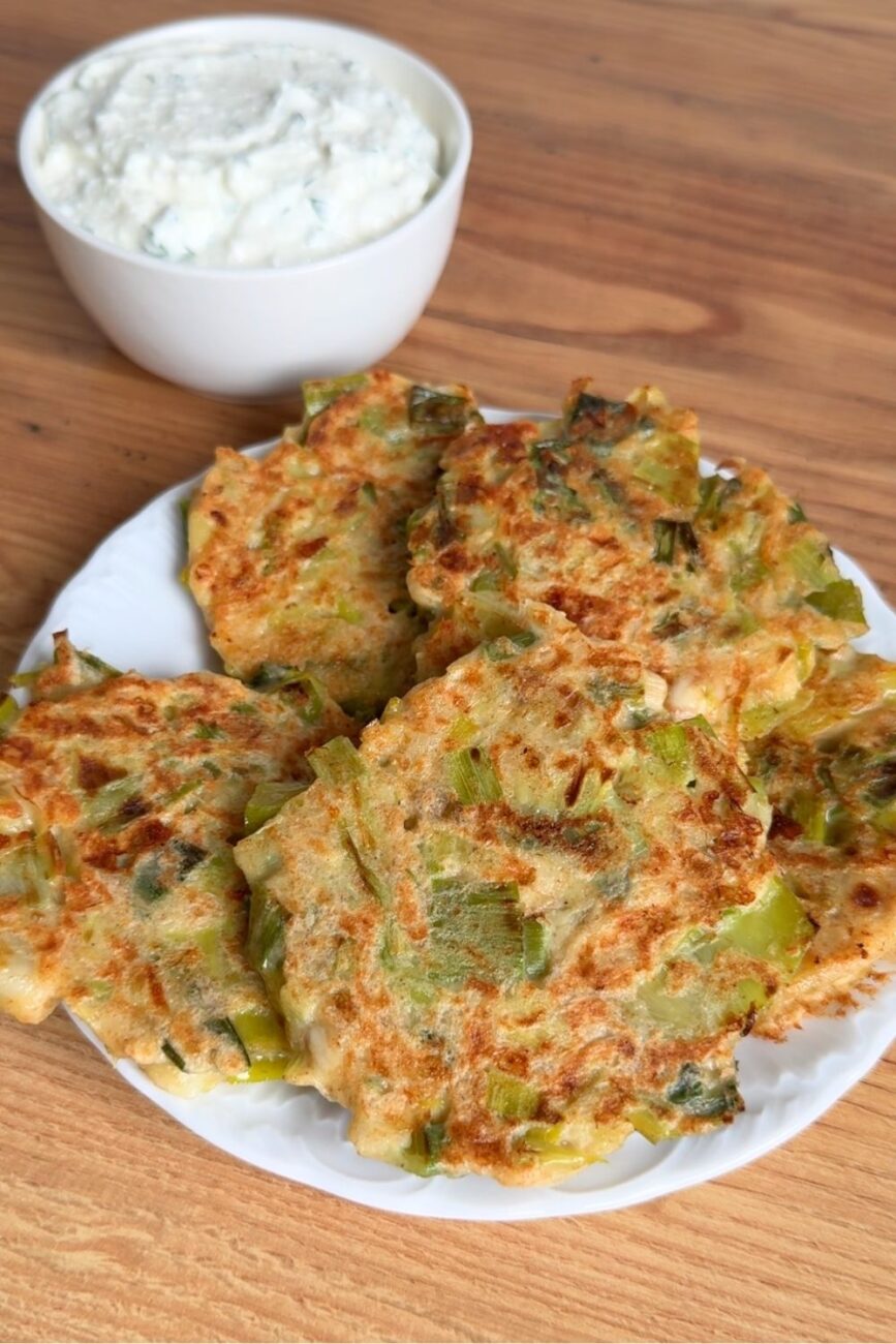 cheesy leek fritters and cottage cheese sauce