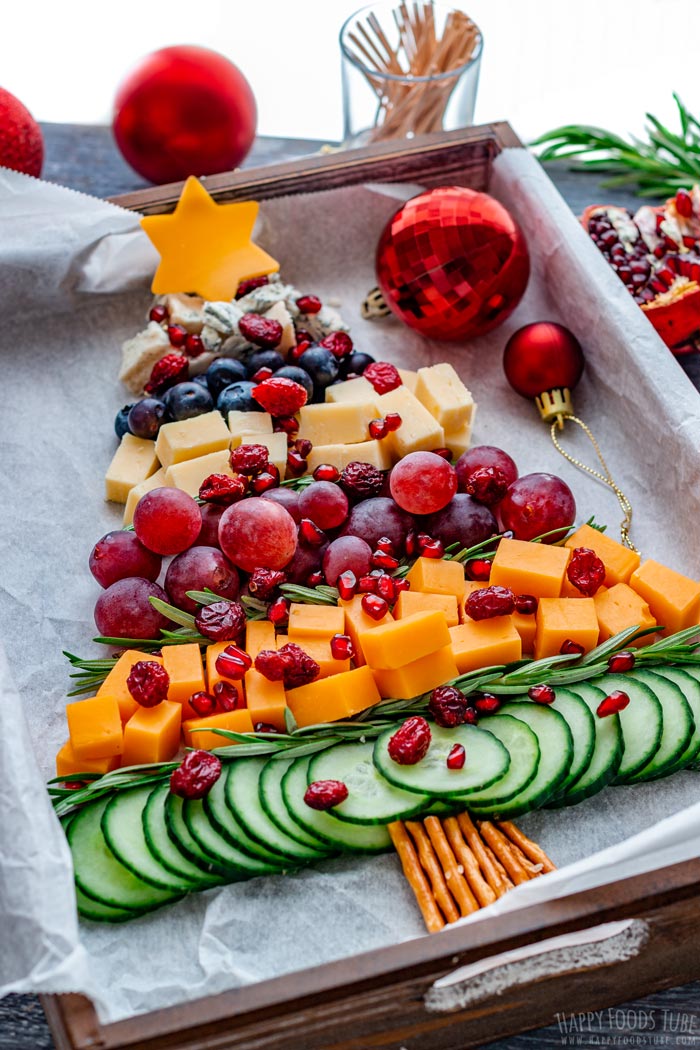 christmas tree cheese board picture