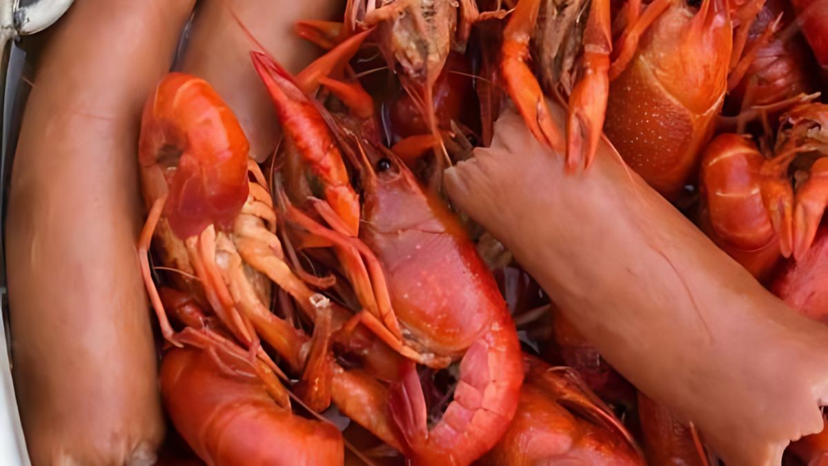 crawfish keto friendly boil recipe