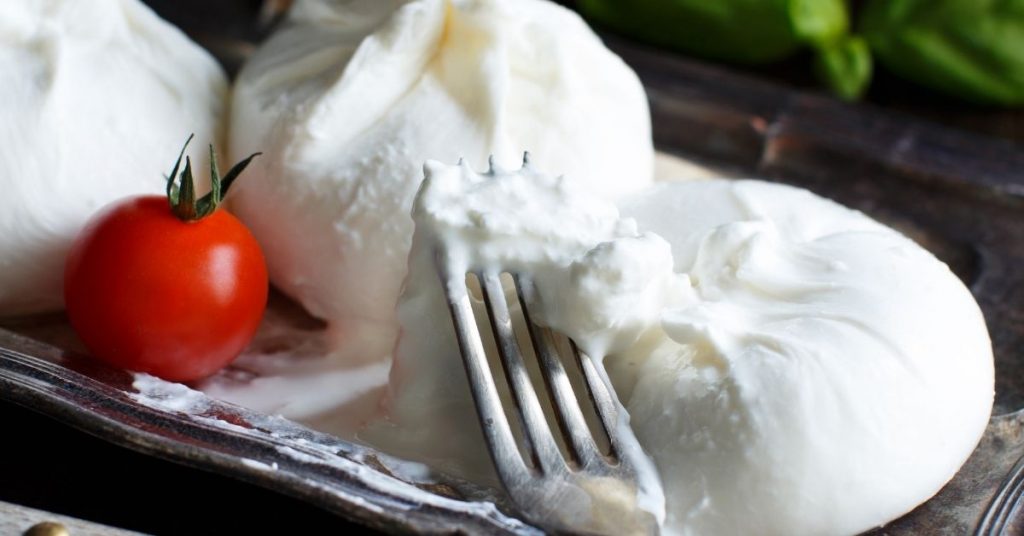 burrata vs. feta