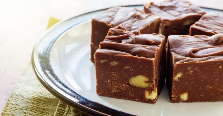 does fudge need to be refrigerated