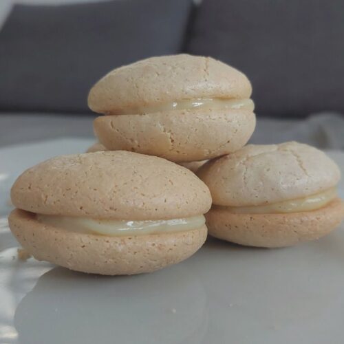 eggnog macarons