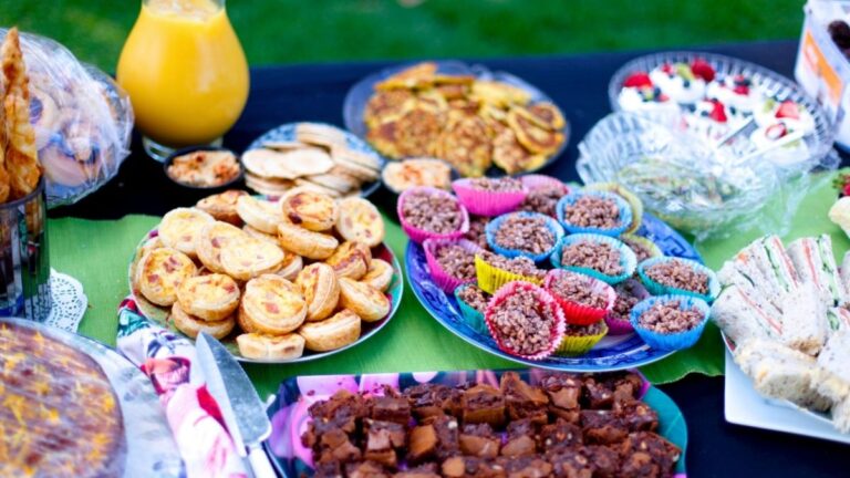 How to prepare easy finger foods for outdoor gatherings ?