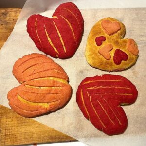 heart shaped conchas