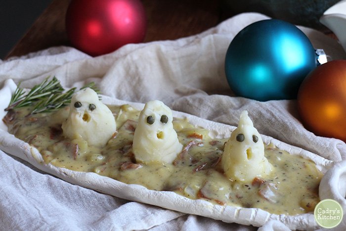 mashed potato ghosts gravy