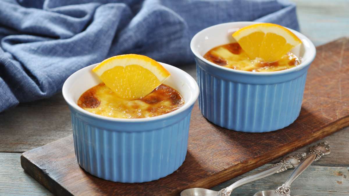 orange slices on Crème Brulée