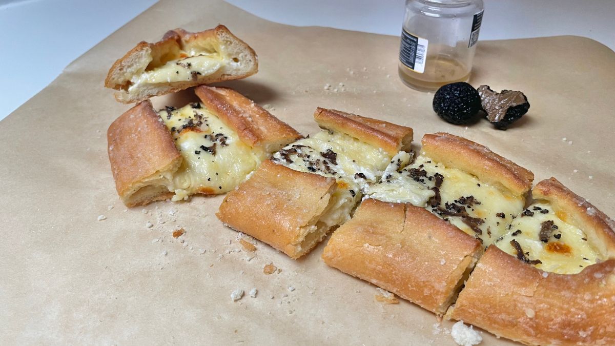 pide with truffle