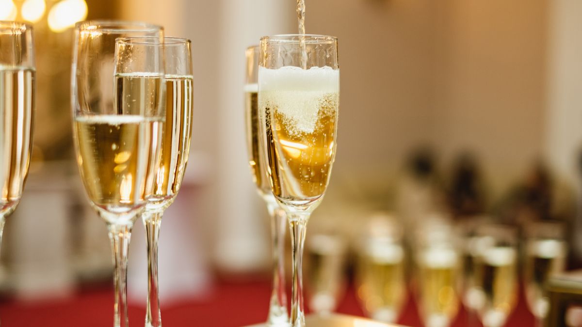 prosecco goes well with spaghetti carbonara