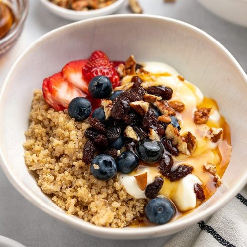 quinoa breakfast bowl greek style 1