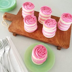 rose cake