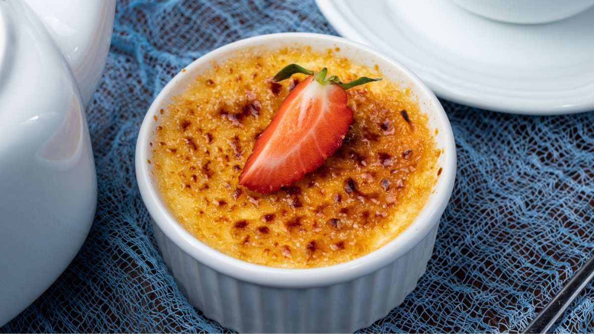 strawberry on Crème Brulée