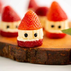 strawberry santa 1024x1024 1