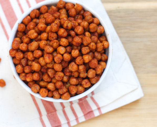 these bbq roasted chickpeas are the perfect substitute for chips if you like salty crunchy treats but still want a high fiber high protein snack this recipe is for you